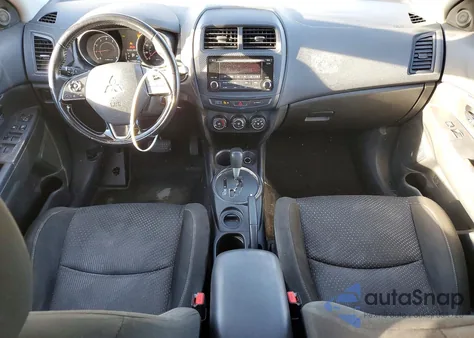 2016 Mitsubishi Outlander Sport Es z USA, uszkodzony, nr VIN JA4AP3AU7GZ048582